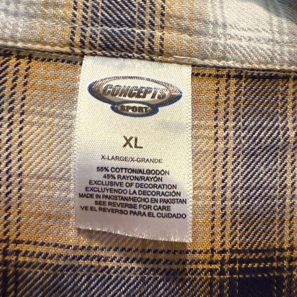 Casual Plaid Button Down Shirt with Notre Dame  Embroidered Logo - Picture 3 of 4